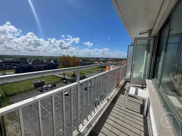 Zonnige studio met slaaphoek en terras in hartje Middelkerke