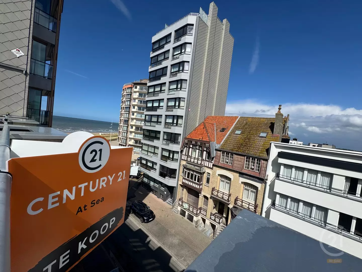 Dakappartement met twee ruime terrassen in Westende-Bad