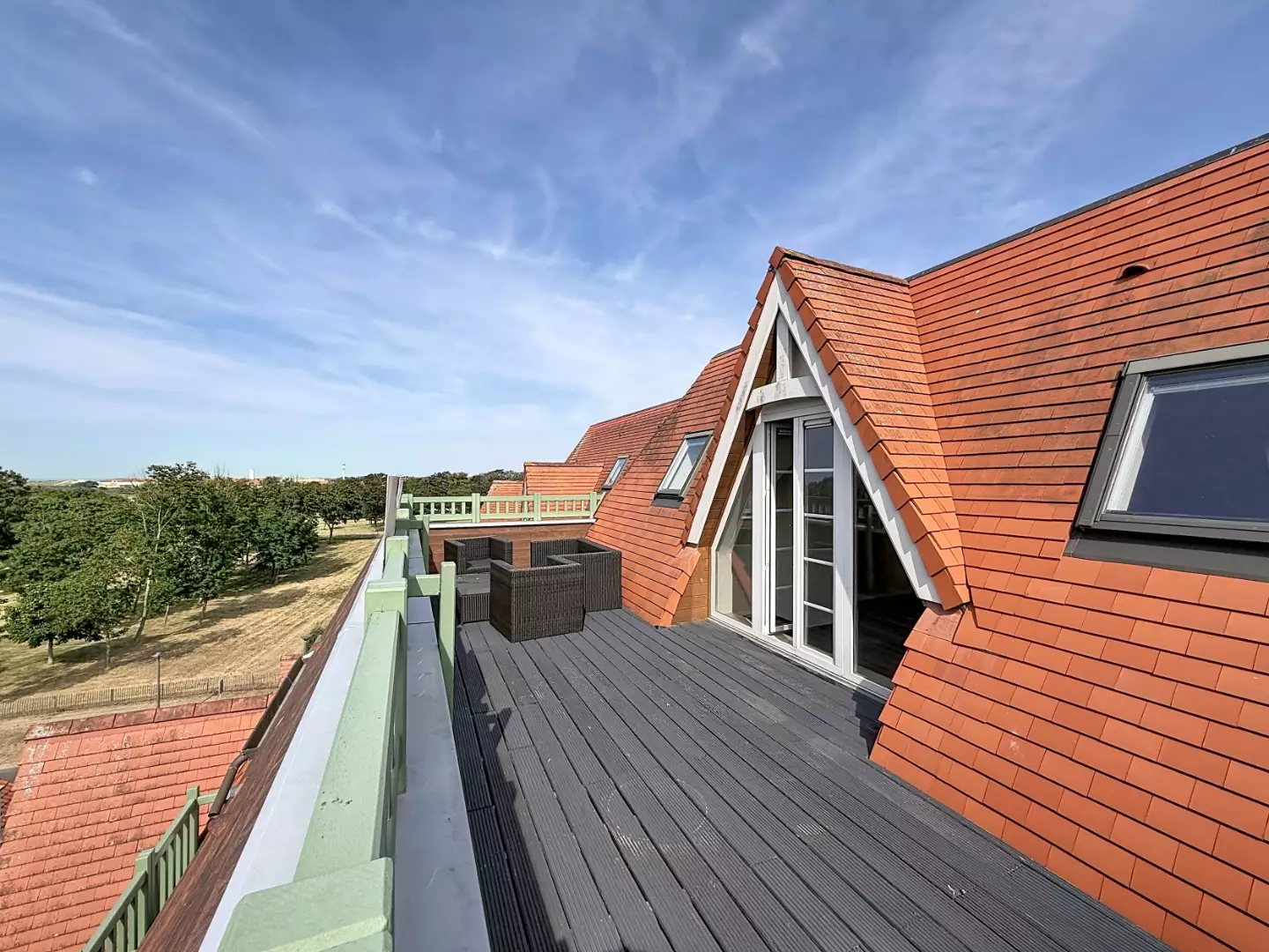 Penthouse met twee terrassen en panoramisch zicht op de havengeul