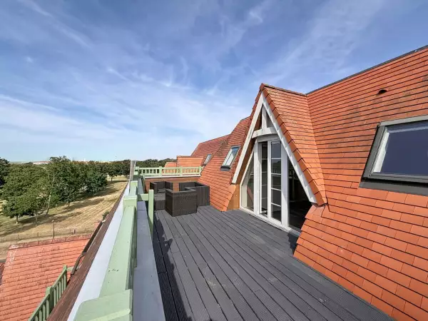 Penthouse met twee terrassen en panoramisch zicht op de havengeul