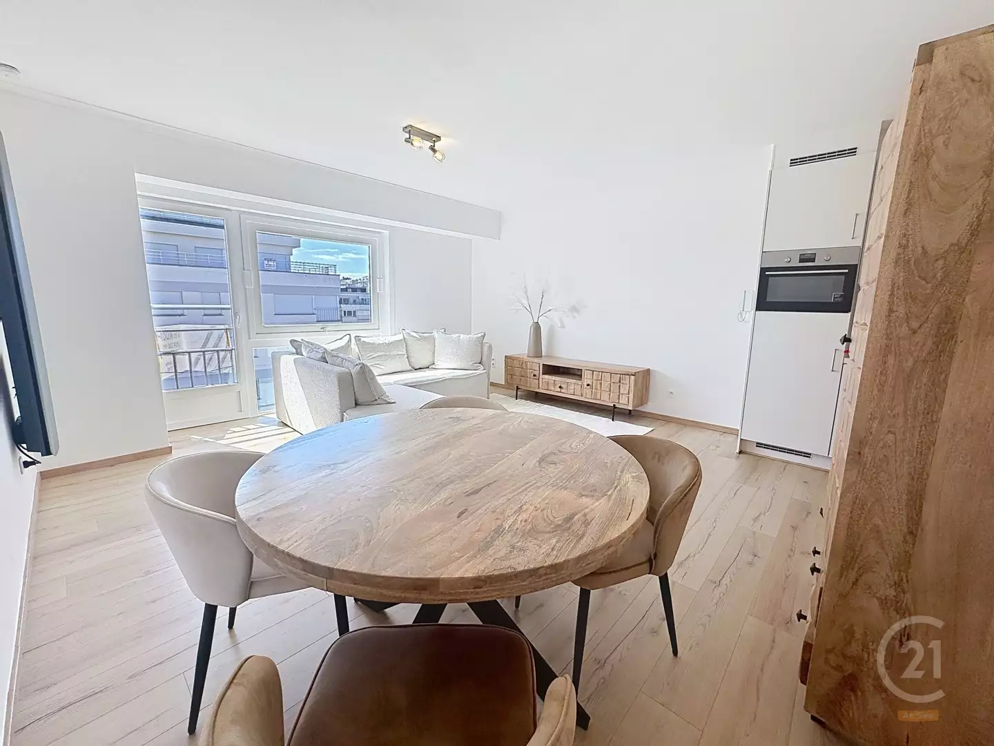 Instapklaar gerenoveerd appartement met 1 slaapkamer in hartje Westende-Bad