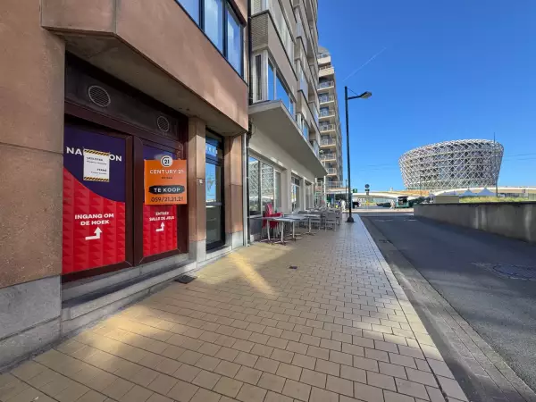 Veelzijdige handelsruimte op een toplocatie vlakbij het Silt